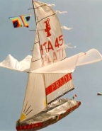 Aquilone a forma di imbarcazione a vela