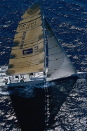 Imbarcazione a vela