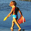 Bambina sulla spiaggia di Riccione