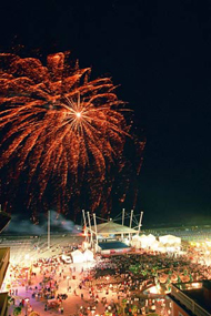 Festa sul mare davanti a Viale Ceccarini Festa sul mare davanti a Viale Ceccarini