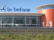 Centro commeciale Le Befane di Rimini, particolare esterno Centro commeciale Le Befane di Rimini, particolare esterno
