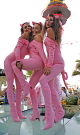 Ragazze in rosa per la Notte Rosa a Bellaria