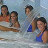In piscina nelle Terme di Rimini