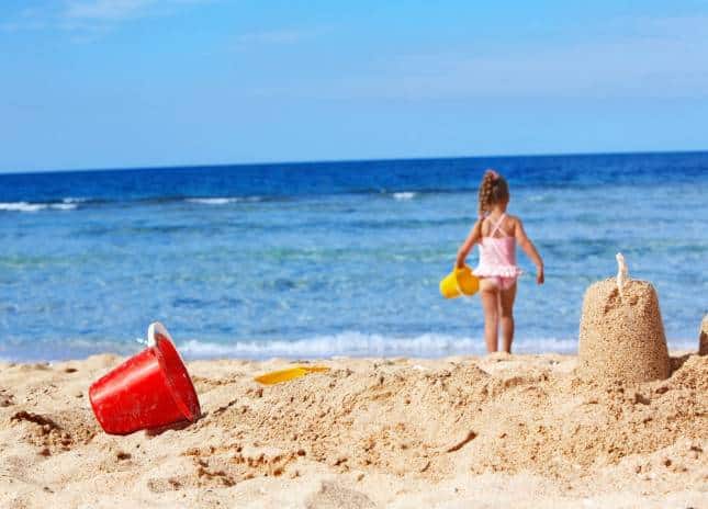 Giocare a spiaggia libera